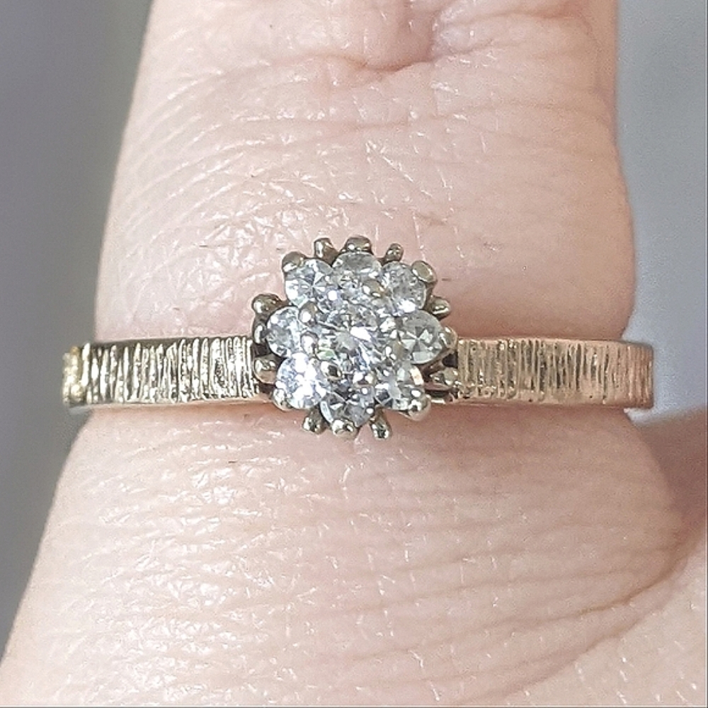 Antique 10K gold diamond cluster ring